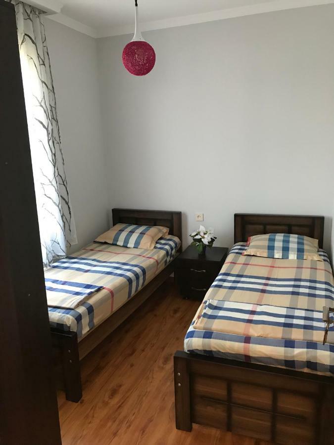 Guest House Chexovi 24 كوبوليتي المظهر الخارجي الصورة