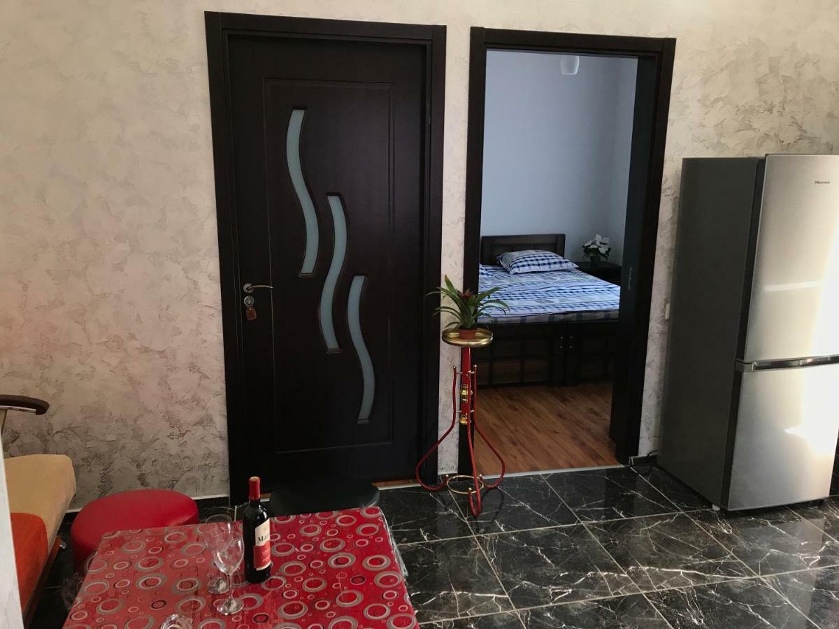 Guest House Chexovi 24 كوبوليتي المظهر الخارجي الصورة