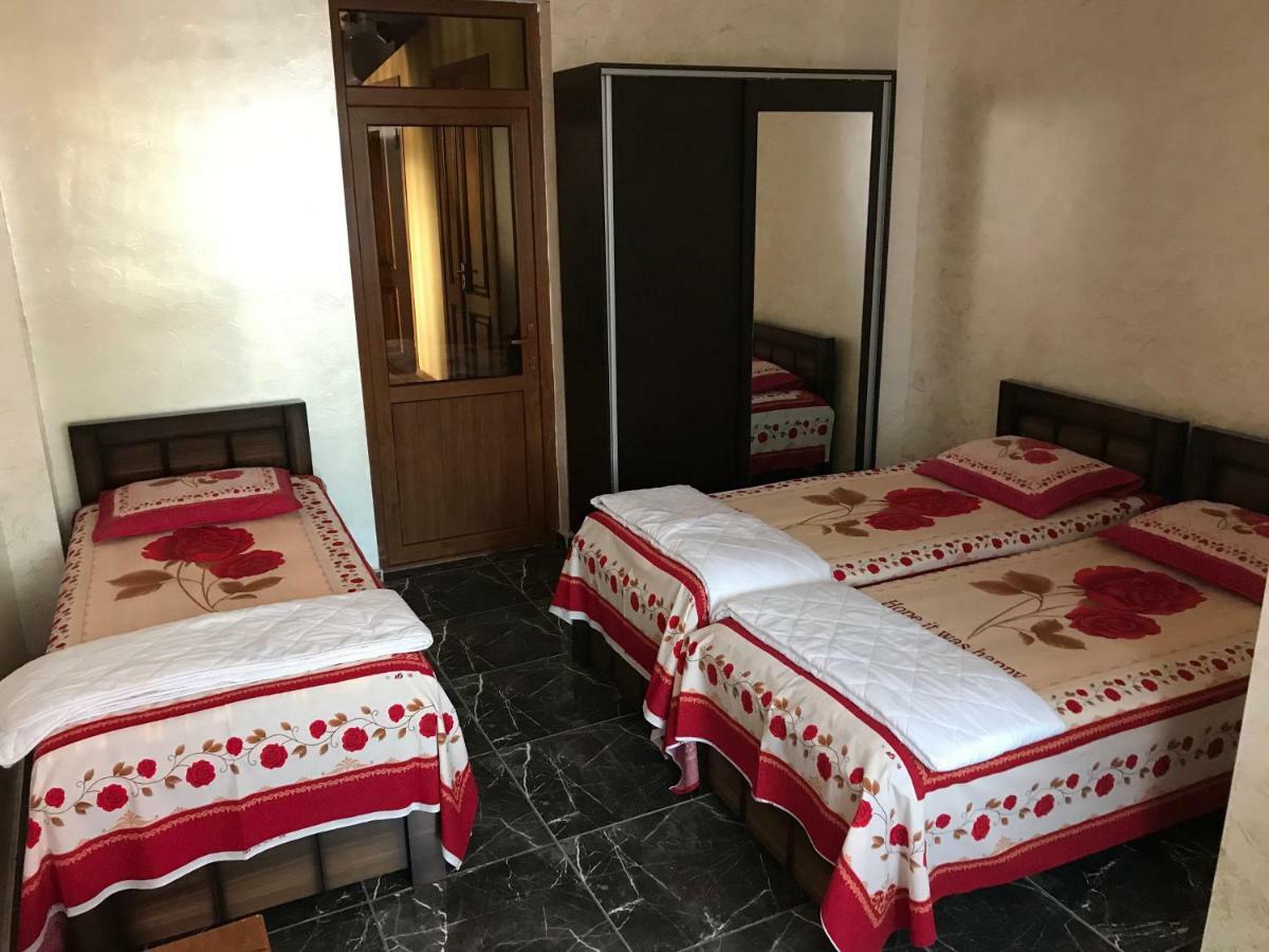 Guest House Chexovi 24 كوبوليتي المظهر الخارجي الصورة